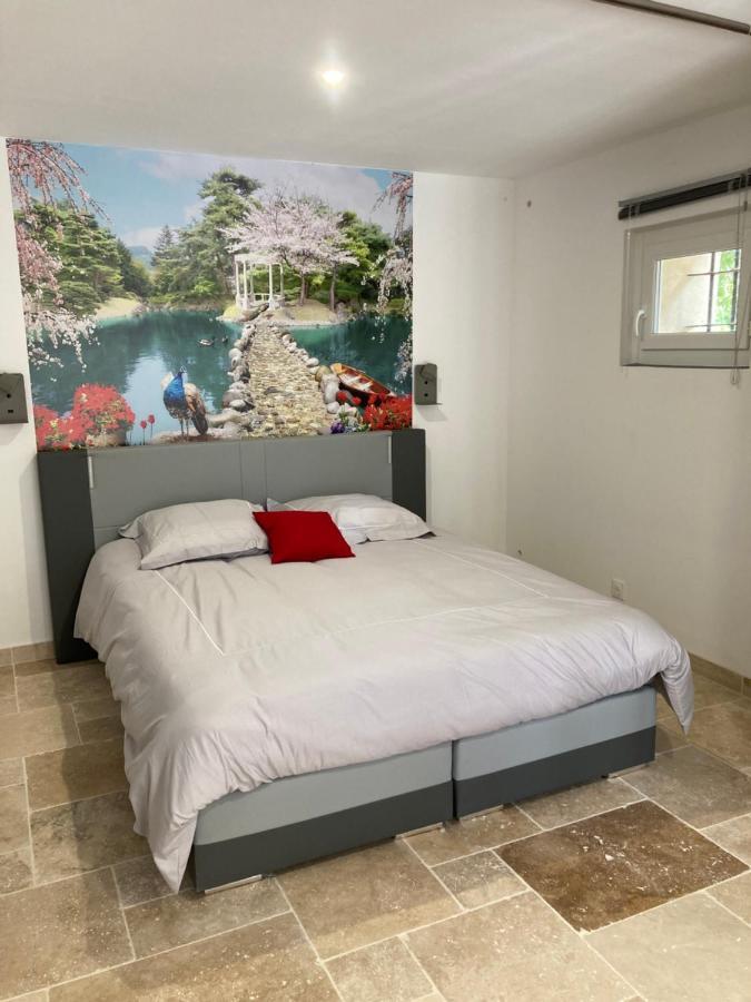 Le Studio D Aurelie Avec Spa Ete En Pleine Campagne Et Proche De Toute Commodite Roquemaure  Extérieur photo