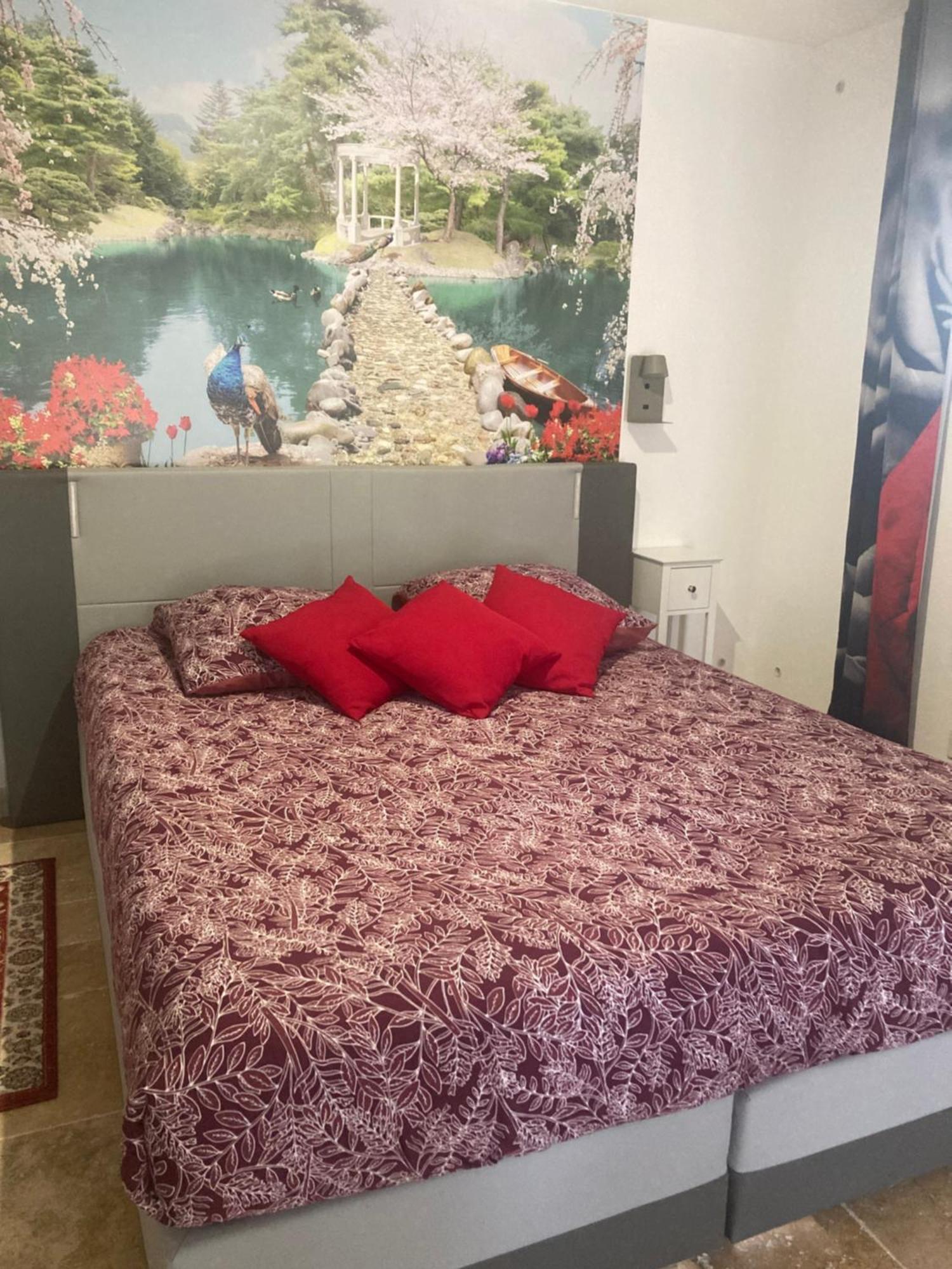 Le Studio D Aurelie Avec Spa Ete En Pleine Campagne Et Proche De Toute Commodite Roquemaure  Extérieur photo