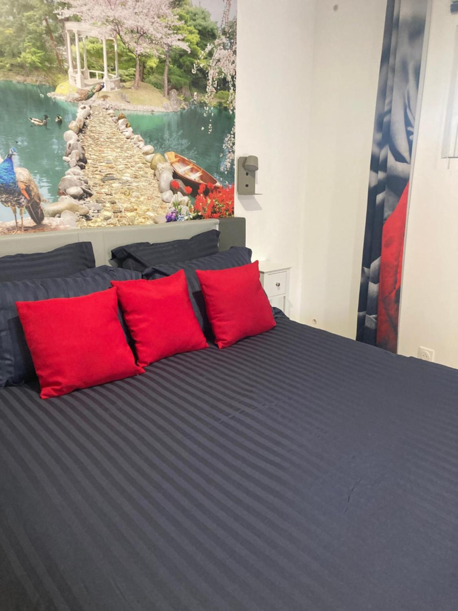Le Studio D Aurelie Avec Spa Ete En Pleine Campagne Et Proche De Toute Commodite Roquemaure  Extérieur photo